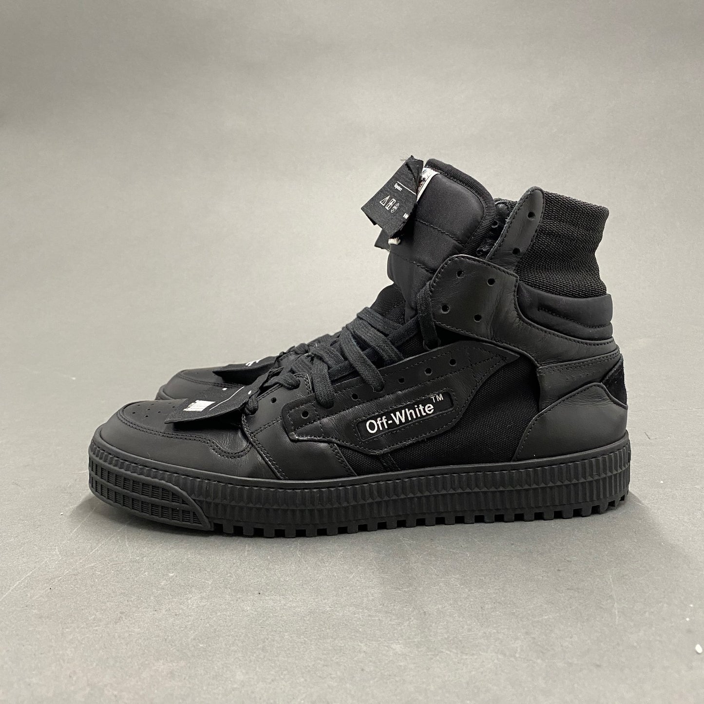 2k14《美品》Off-White オフホワイト Off Court 3.0 ハイカットスニーカー 43 28cm相当 ブラック メンズ