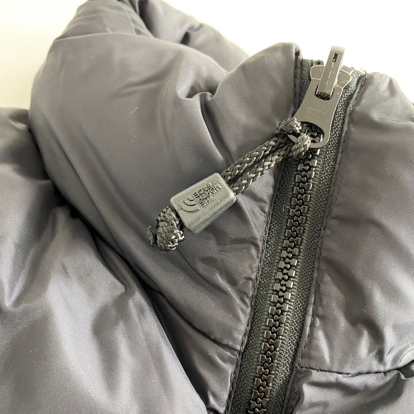 64L14 THE NORTH FACE ノースフェイス ダウンジャケット ヌプシ 700 S ブラック ダウン80% ナイロン 上着