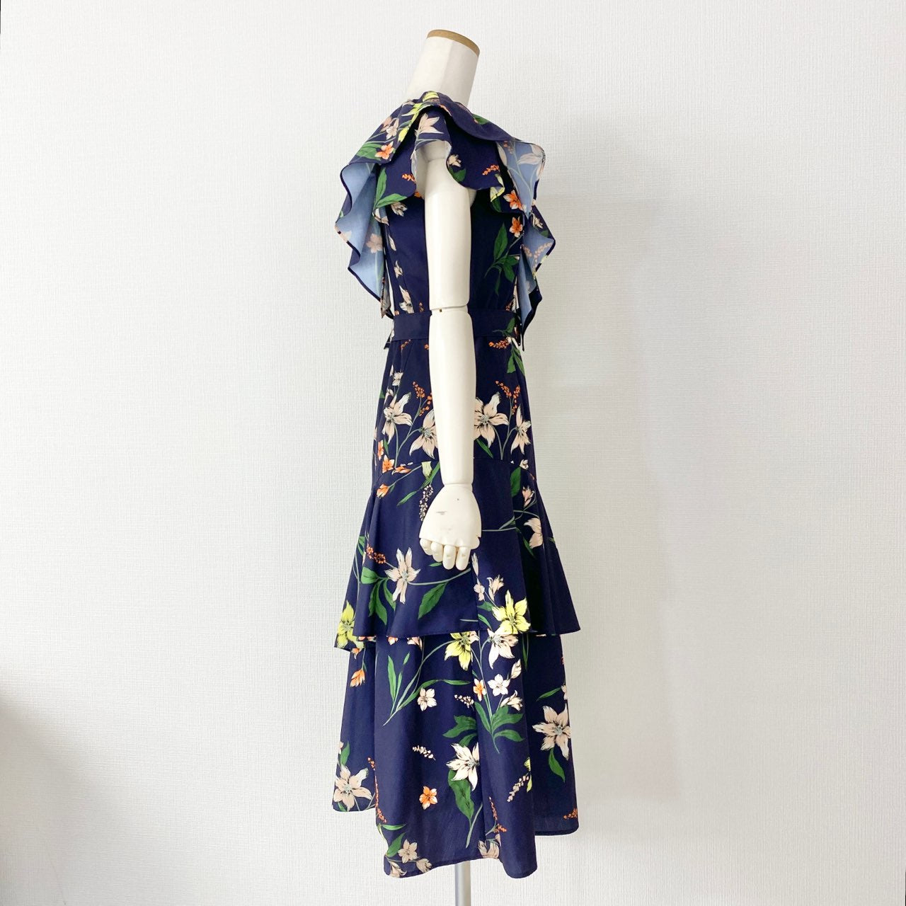 33A14 GRACE CONTINENTAL グレースコンチネンタル ノースリーブフラワープリントフリルドレス 36 ネイビー ワンピース 花柄 春夏