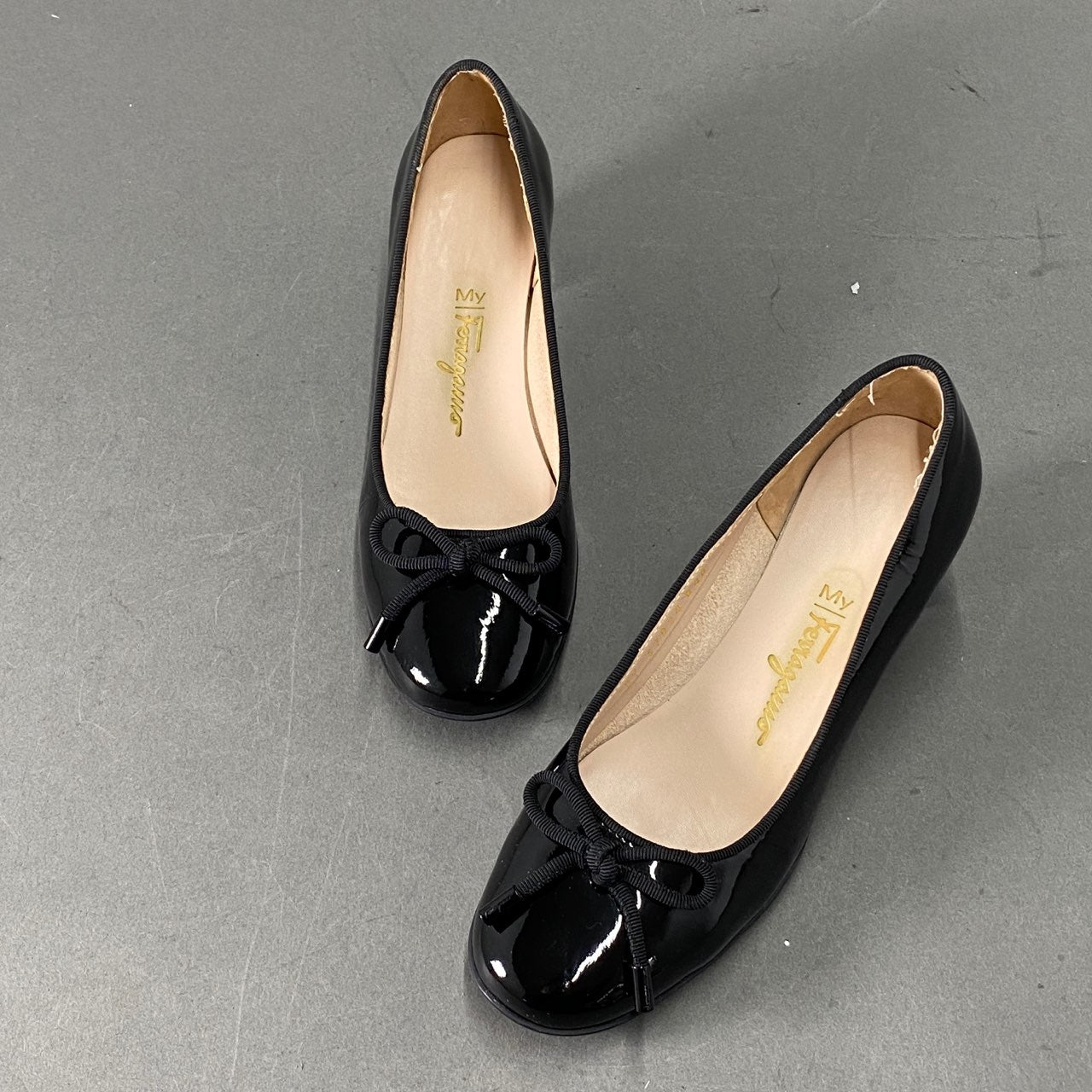 1L7 Salvatore Ferragamo サルヴァトーレ フェラガモ パテントリボンパンプス 5 ブラック パテントレザー チャンキーヒール ロープ