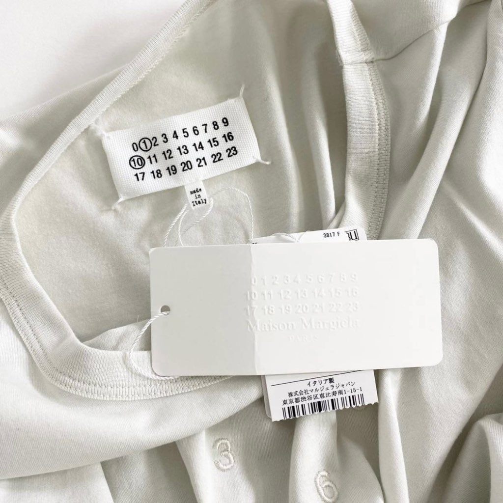 59i17 《未使用》 定価¥64900 Maison Margiela メゾンマルジェラ 22SS カレンダー グラフィックロゴ Tシャツ S ホワイト 四つタグ カットソー TEE