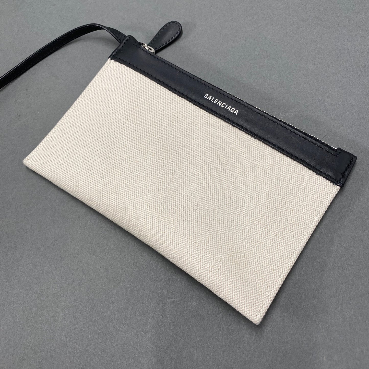 2L16 《美品》 BALENCIAGA バレンシアガ 339936 ネイビーカバス トートバッグ ポーチ付 ナチュラル/ブラック クリーム キャンバス