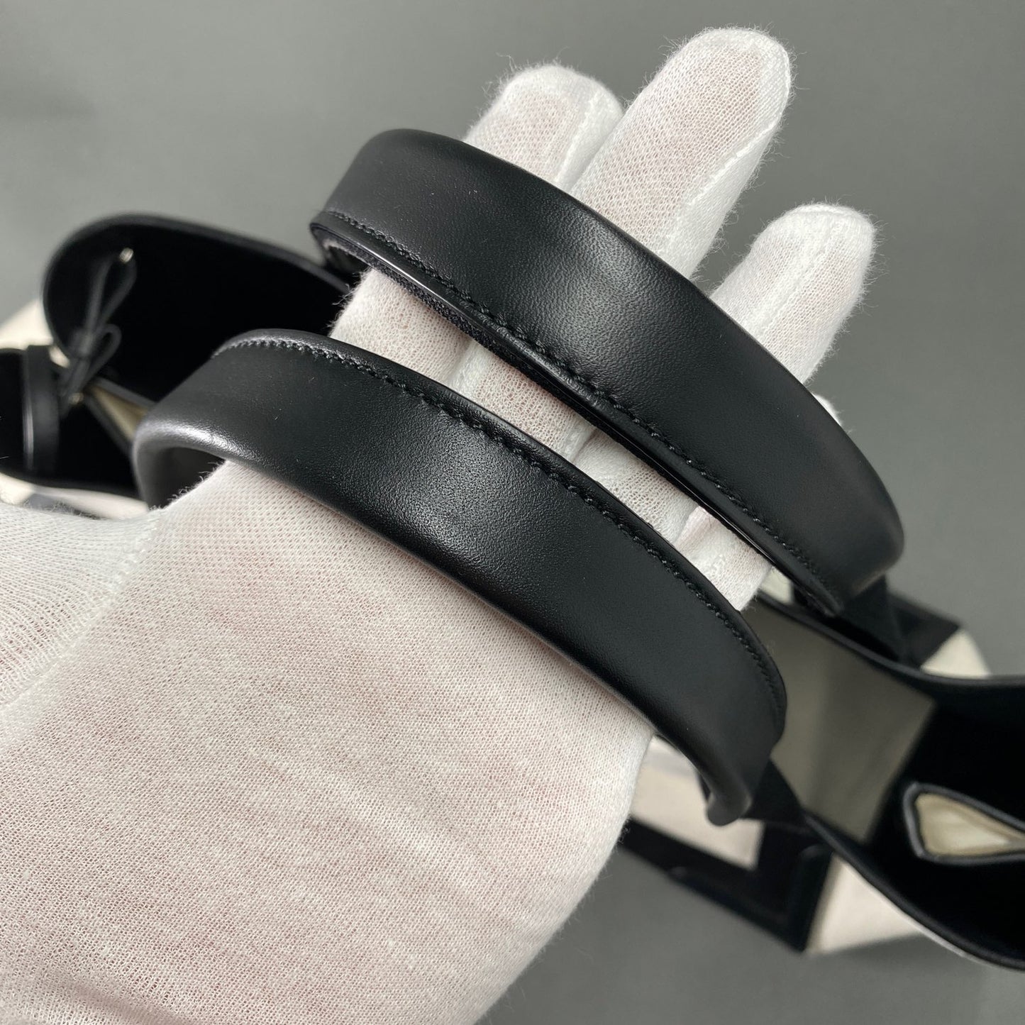 2L16 《美品》 BALENCIAGA バレンシアガ 339936 ネイビーカバス トートバッグ ポーチ付 ナチュラル/ブラック クリーム キャンバス