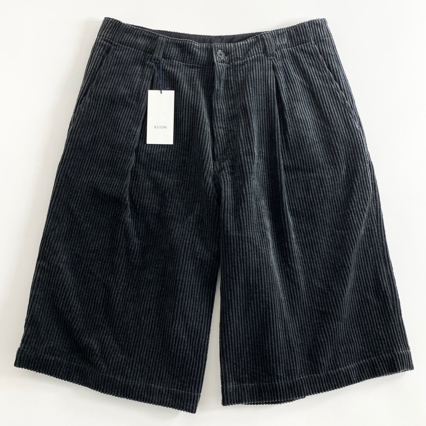 15a21 《未使用保管品》 大きいサイズ 日本製 KUON クオン コーデュロイパンツ FANAGE CORDUROY XL ブラック 3/4Trousers ボトムス コットン100% タグ付き 定価\33,000