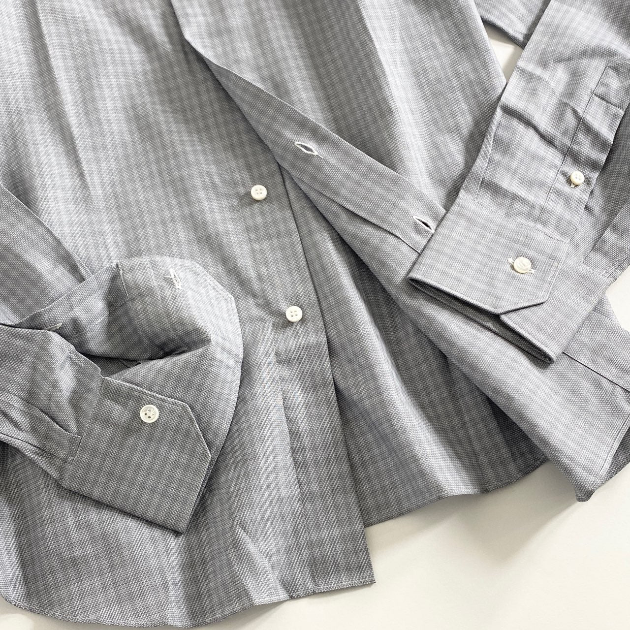 54A16 《極美品》 タグ付 イタリア製 Brioni ブリオーニ 長袖シャツ ドレスシャツ チェック柄 41 グレー ブルー クラシックシャツ CLASSIC SHIRT シェルボタン ロングスリーブ 春