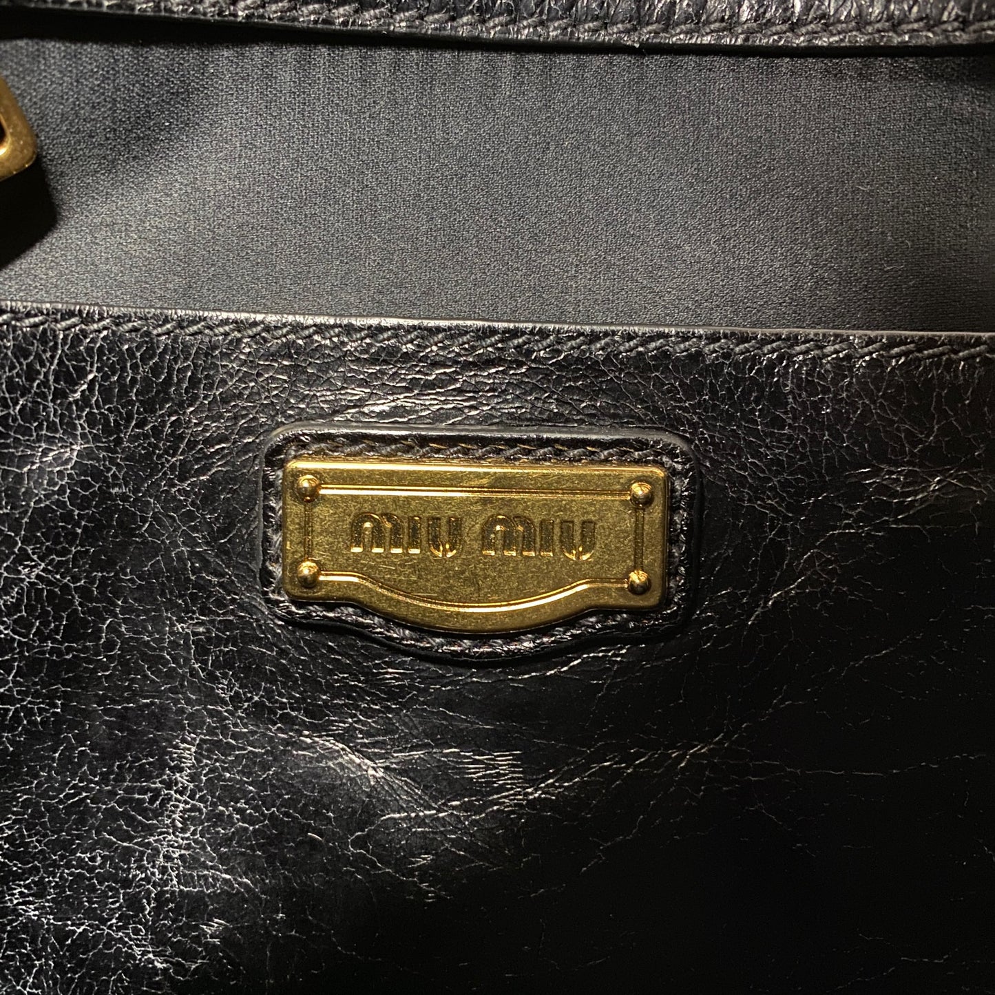 A1k14 miu miu ミュウミュウ 2WAY クラックレザー ショルダーバッグ ブラック ハンドバッグ ゴールドリング