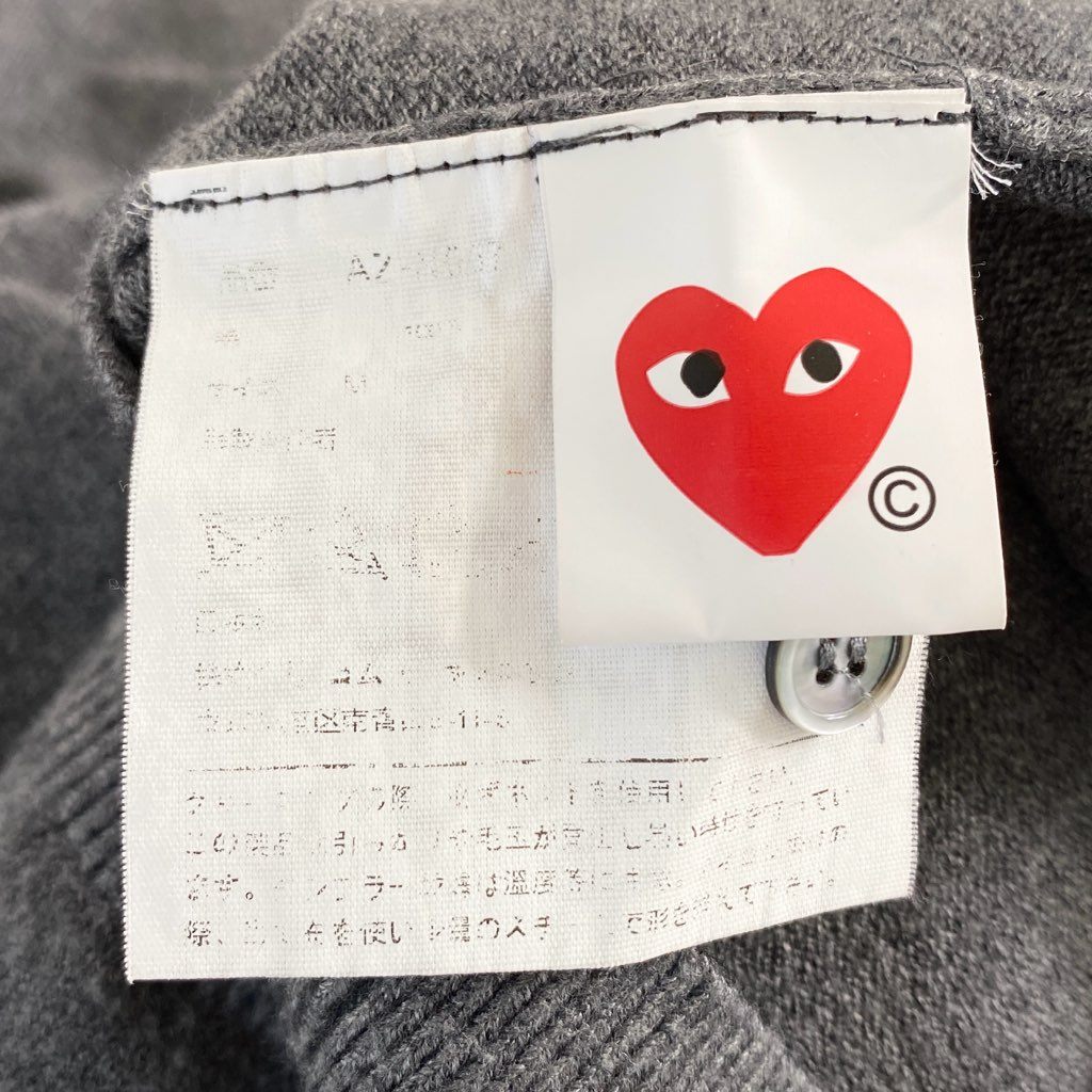 54c6 《美品》 PLAY COMME des GARCONS プレイ コムデギャルソン AD2019 ワンポイントワッペン クルーネックカーディガン M グレー ハート