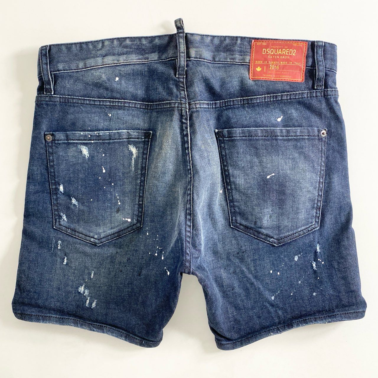 8b26-① イタリア製 DSQUARED2 ディースクエアード デニムショートパンツ ハーフパンツ ジーンズ ジーパン 48 インディゴ ボタンフライ ボトムス メンズ