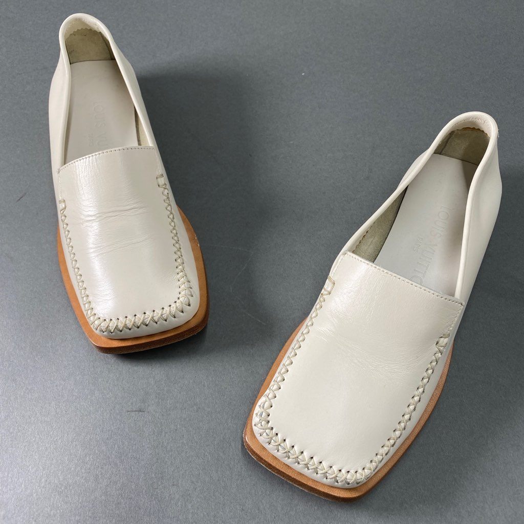 1b6 LOUIS VUITTON ルイヴィトン イタリア製 ローファー スリッポン スクエアトゥ モカシン シューズ 34 1/2 ホワイト クリーム系 レザー MADE IN ITALY