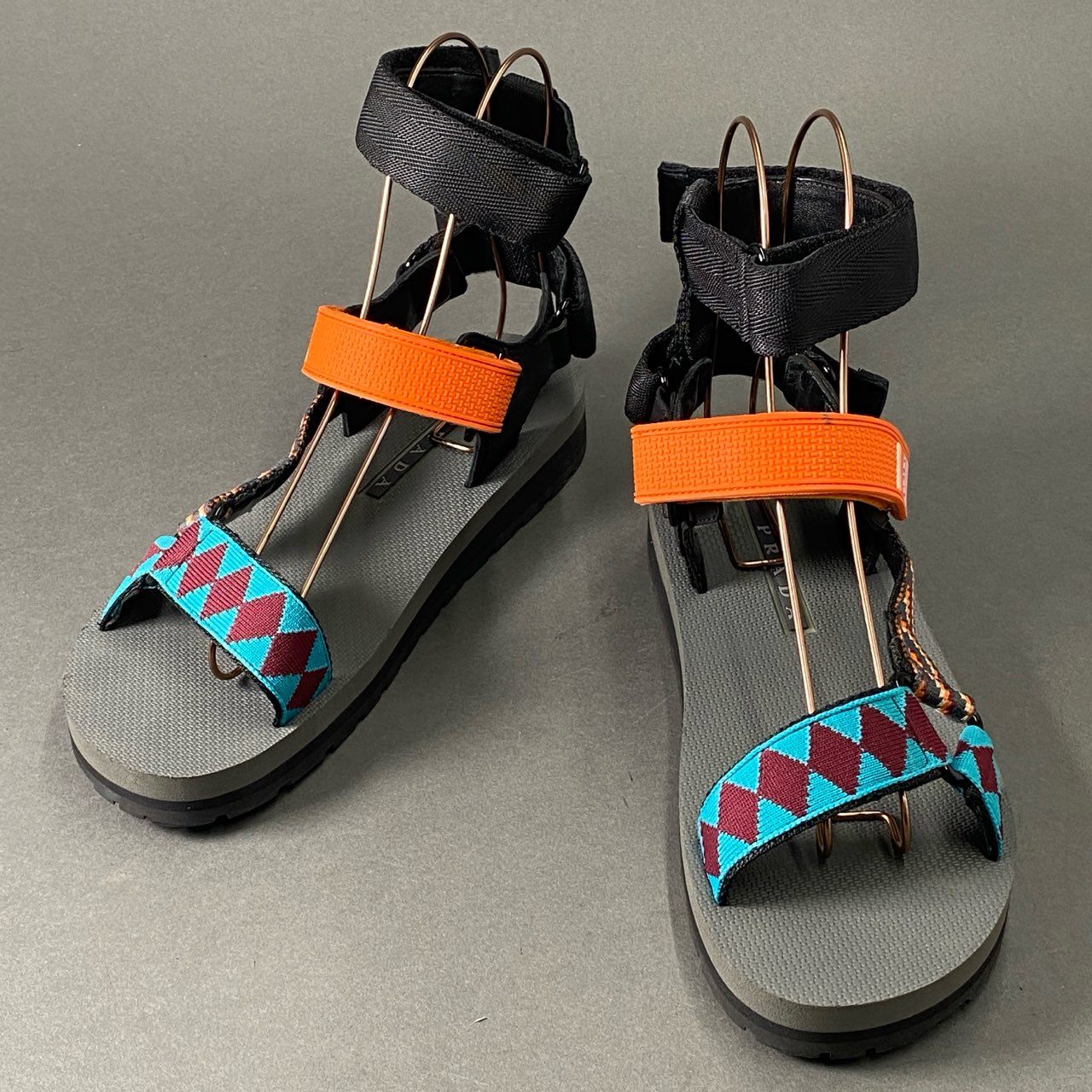 3c9 PRADA プラダ ベルクロストラップ スポーツサンダル 40 ブラック マルチカラー シューズ ビーチサンダル