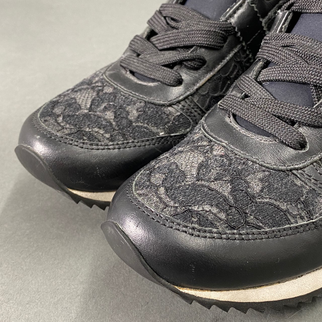3L21 DOLCE&GABBANA ドルチェアンドガッバーナ レーススニーカー 35 ブラック シューズ D&G ドルガバ