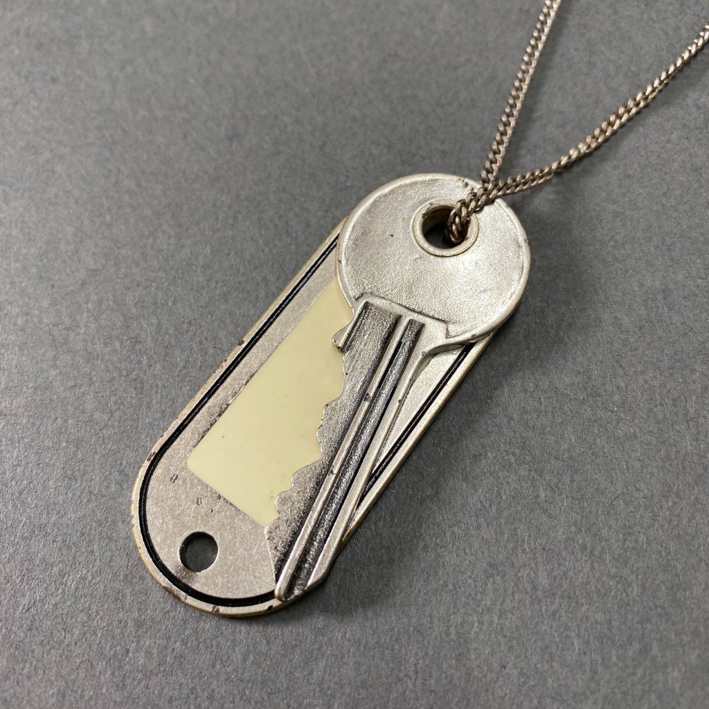 b8 Maison Martin Margiela メゾンマルタンマルジェラ キーネックレス チャーム トップ 鍵 KEY シルバー アクセサリー
