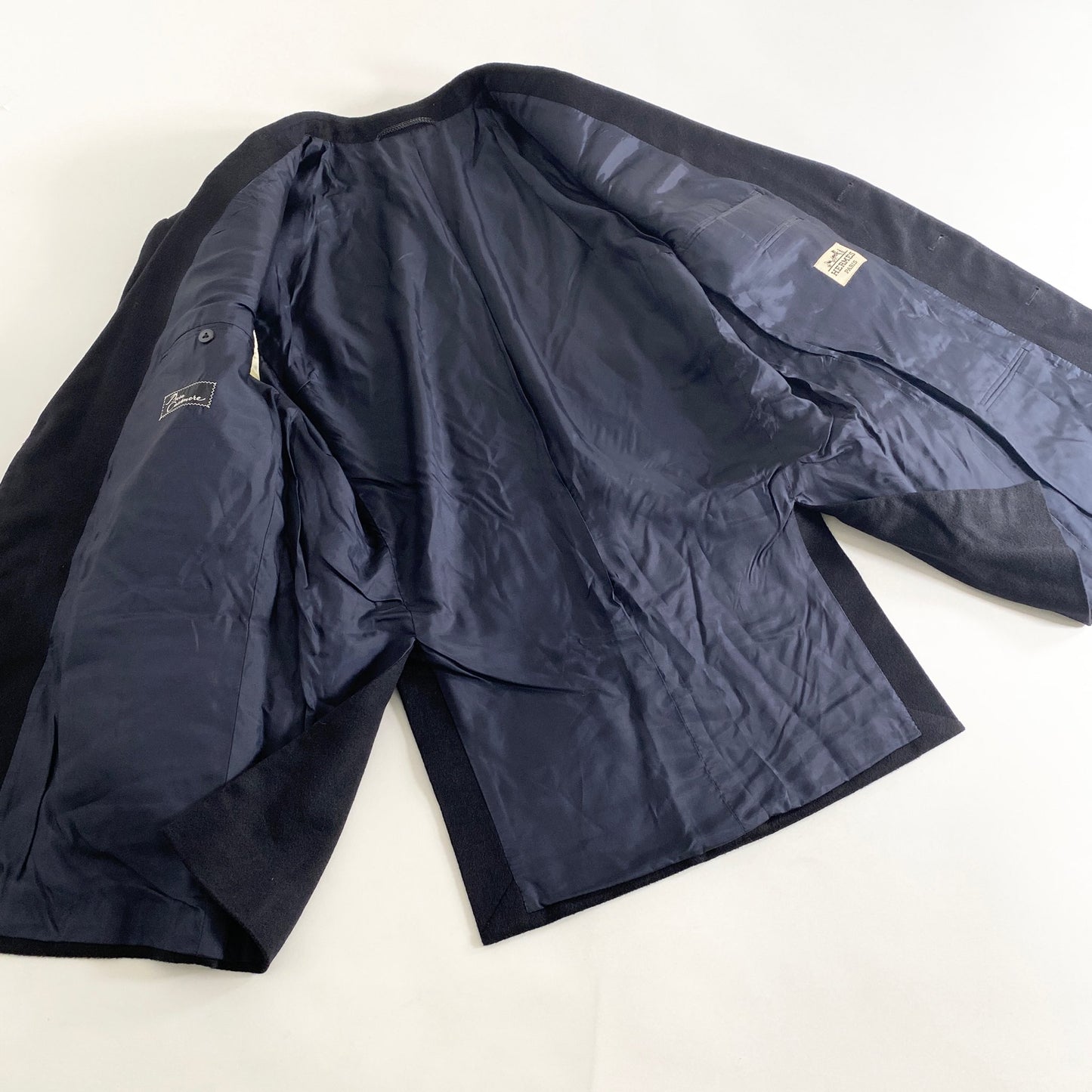 43k29《美品》HERMES エルメス カシミヤ100% テーラードジャケット ブラック ブレザー 羽織 金ボタン フォーマル