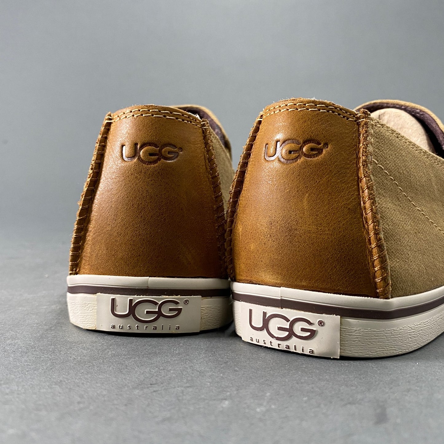 3L23 UGG アグ M BRACKEN CANVAS スリッポン スニーカー 27cm ベージュ キャンバス シューズ ボア レザー 箱有り