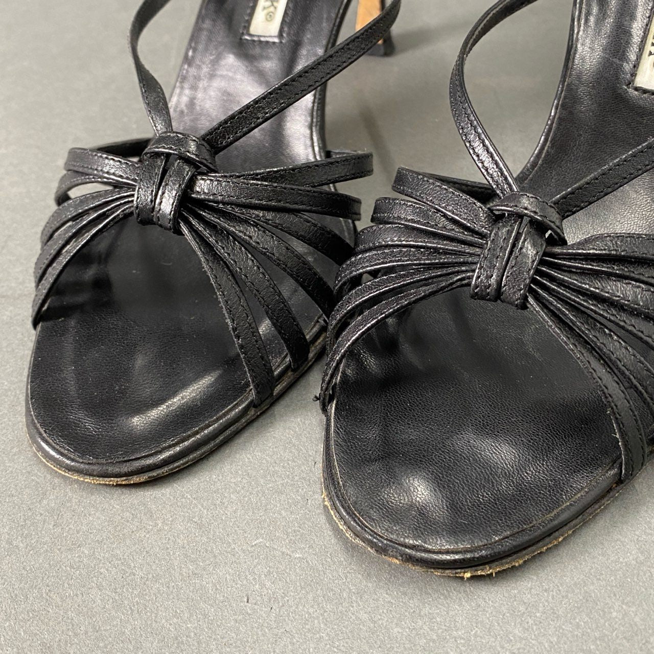 4c9 MANOLO BLAHNIK マノロブラニク レザー ヒールサンダル 37 ブラック パンプス シューズ Leather Sandal