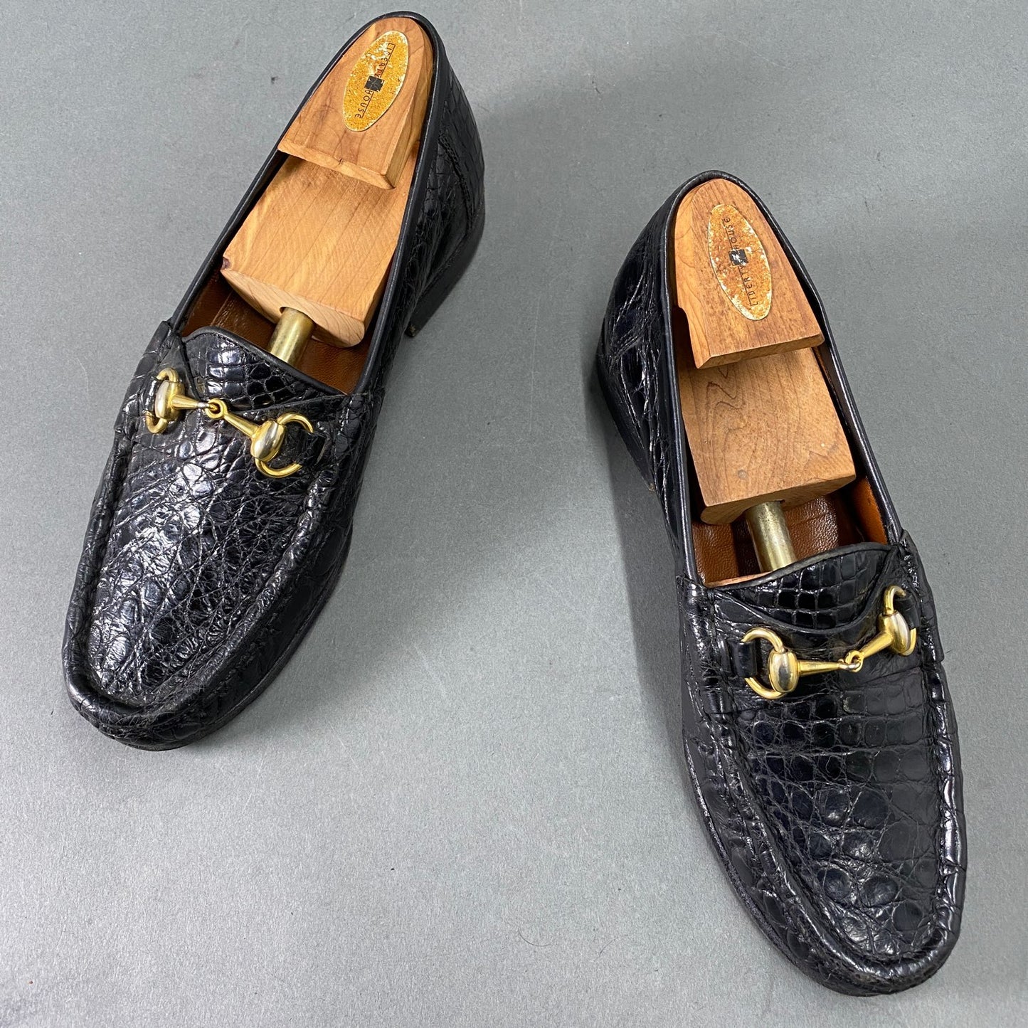 1L22《伊製》GUCCI グッチ 本クロコ クロコダイルレザー ホールビットローファー 革靴 41D ブラック メンズ