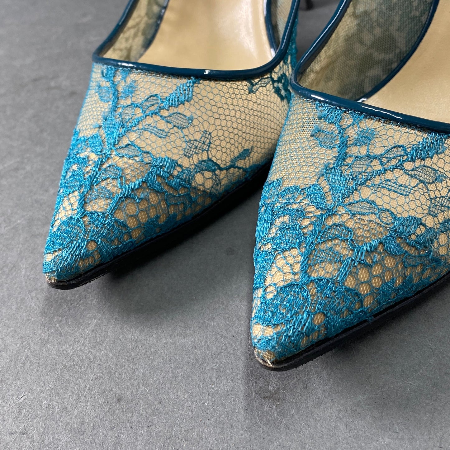 3a26 《美品》 JIMMY CHOO ジミーチュウ イタリア製 ABEL アベル ハイヒール レース パンプス シューズ ポインテッドトゥ 36 1/2 ブルー MADE IN ITALY