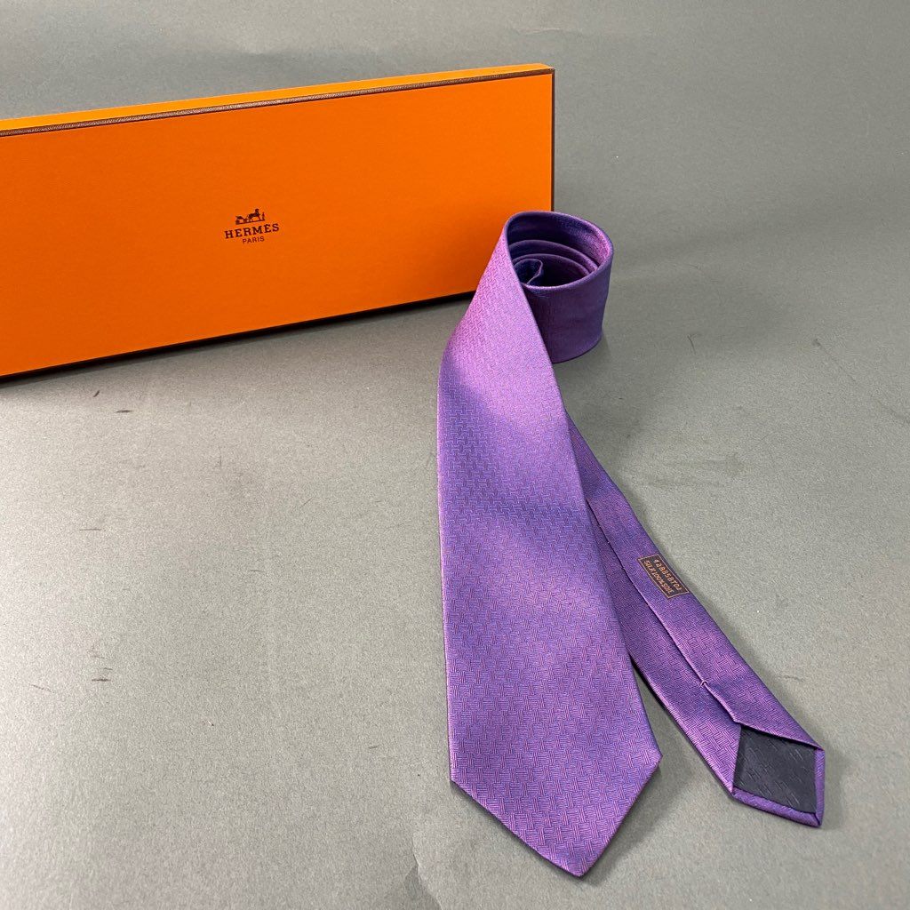 b6-14 HERMES エルメス 刺繍 シルクネクタイ ビジネス フォーマル 編み込みプリント 428858T02 パープル シルク100% SILK フランス製