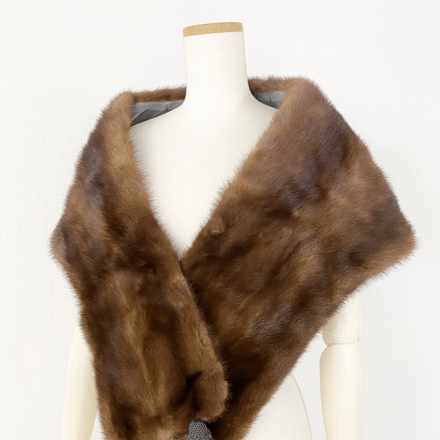 16L25《本毛皮》SAGA MINK サガミンク ブラウン デミバフミンク 大判ティペット ショール ケープ レディース MINK FUR 冬