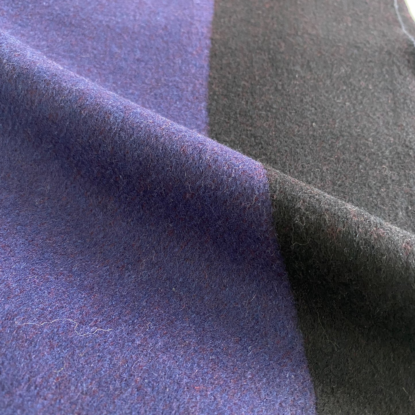 a18 BURBERRY バーバリー スコットランド製 大判 マフラー ストール フリンジ ネイビー ブラック ボルドー カシミヤ100% MADE IN SCOTLAND CASHMERE