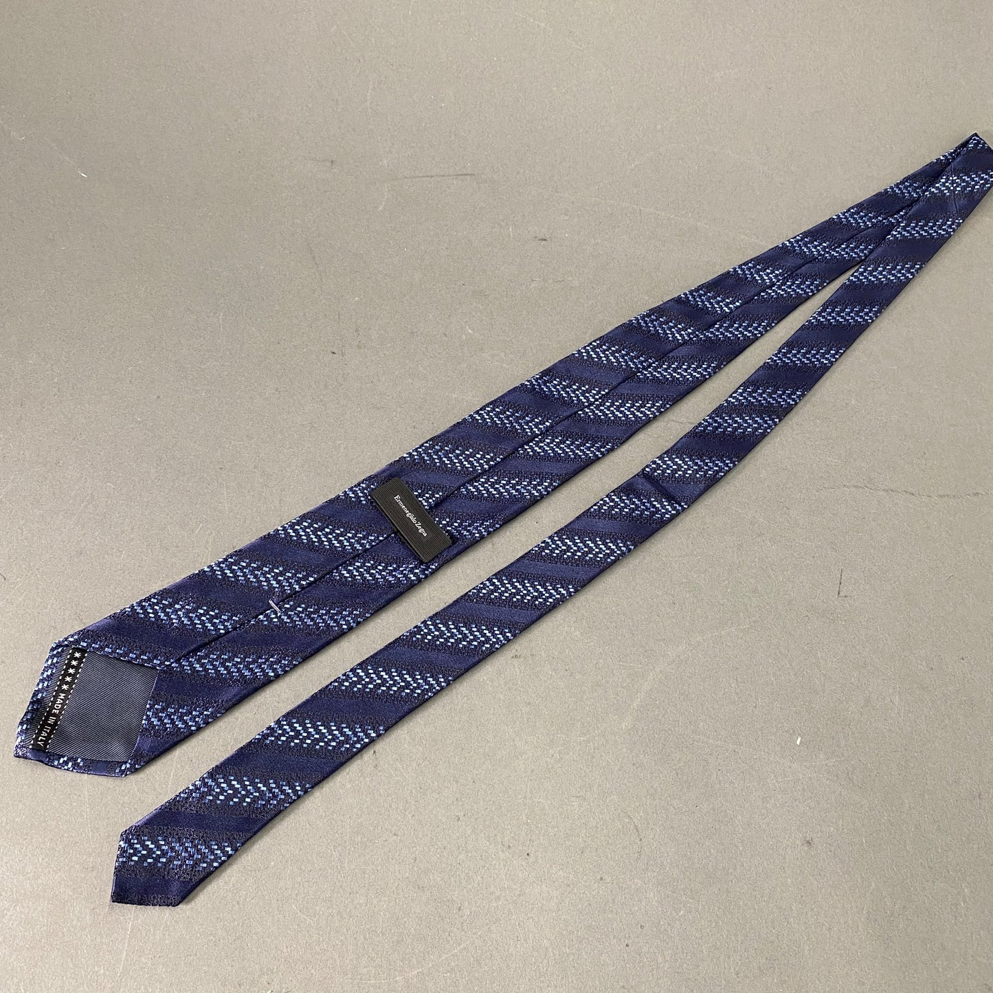 k14《極美品》Ermenegildo Zegna エルメネジルド ゼニア イタリア製 ネクタイ ネイビー シルク100% フォーマル ビジネス 仕事用