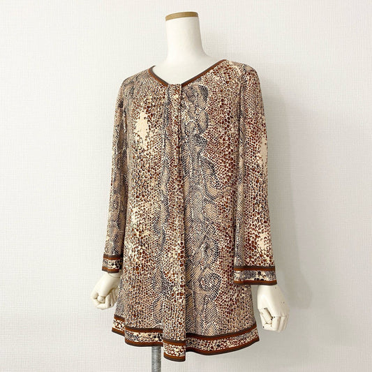 15c20 LEONARD FASHION レオナールファッション 日本製 パイソン柄 プリント ロングスリーブ チュニック ブラウス カットソー 40 ブラウン系 アセテート65% ポリエステル35% カンカン素材