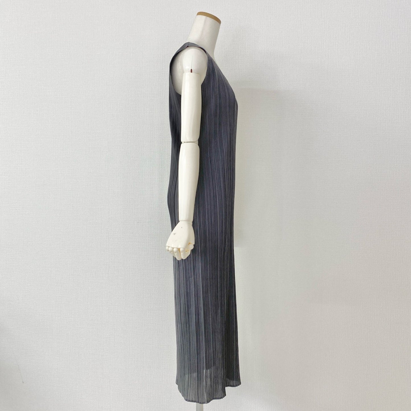 53c15 PLEATS PLEASE プリーツプリーズ スリット入り プリーツワンピース ドレス 1 グレー ノースリーブ ISSEY MIYAKE イッセイミヤケ