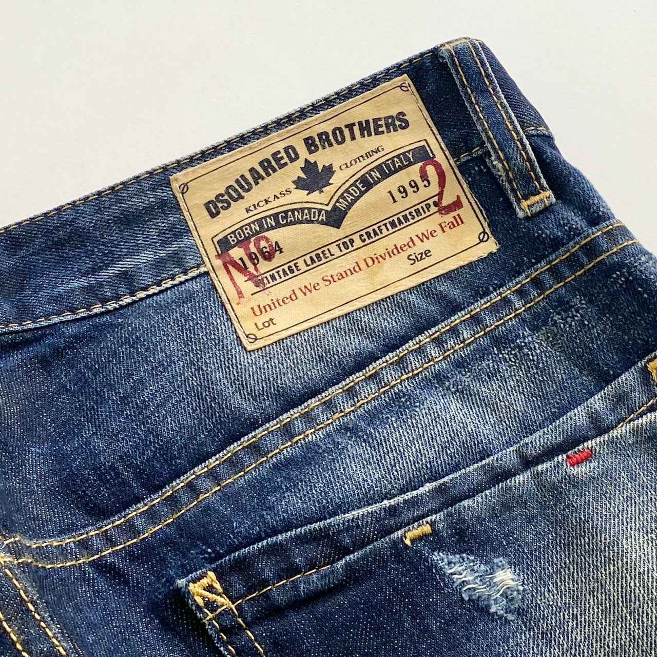 70L7-2《美品》DSQUARED2 ディースクエアード ヴィンテージ加工 ツイストデニムスキニーパンツ 46 インディゴ ジーンズ DENIM