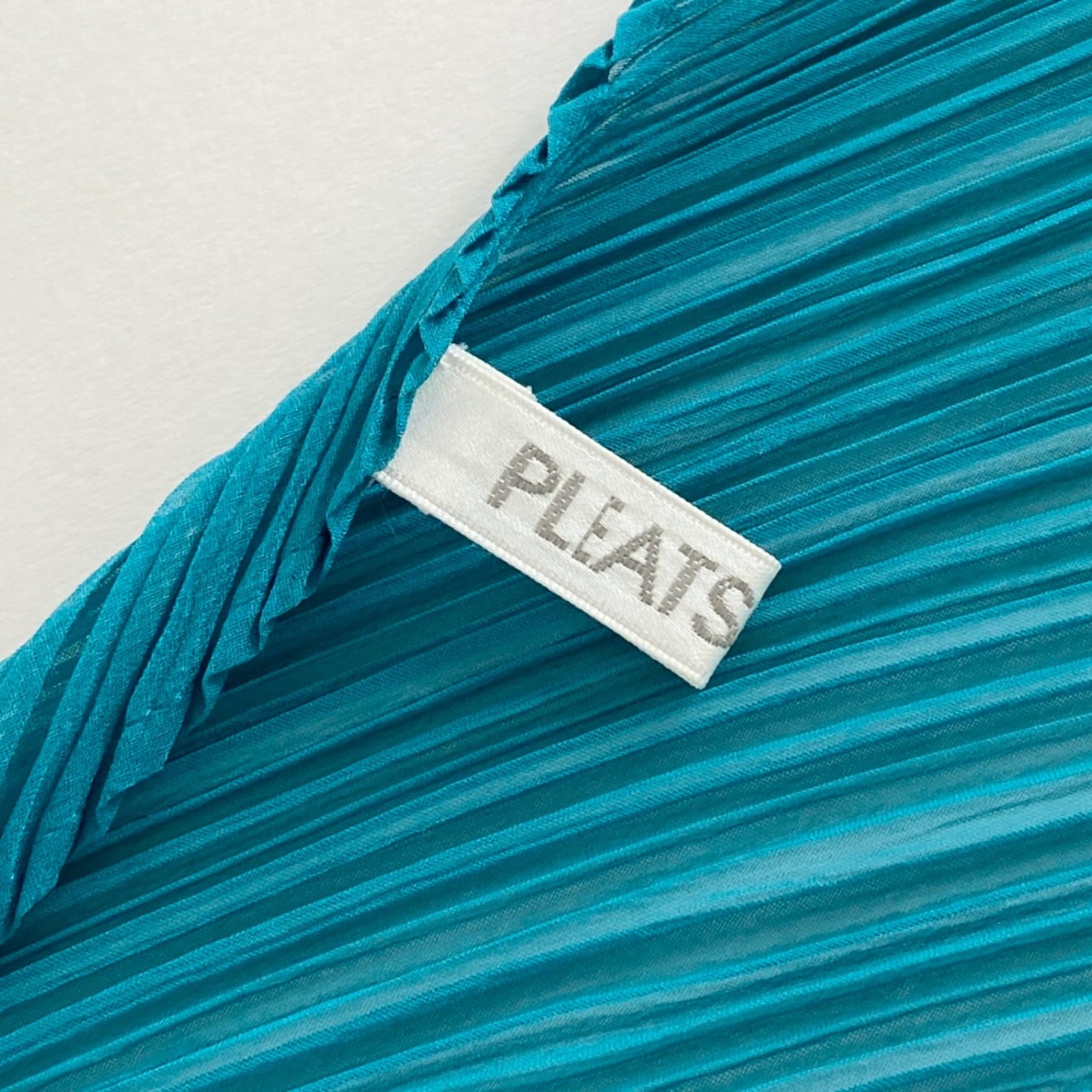 c14 《美品》 PLEATS PLEASE プリーツプリーズ プリーツストール ブルー 大判 スカーフ ショール マフラー ISSEY MIYAKE イッセイミヤケ