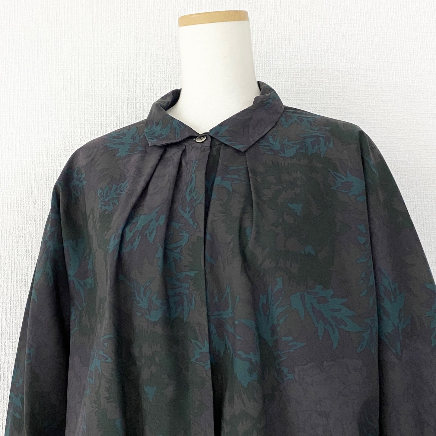 45a31 《美品》 Y's for living ワイズフォーリビング 長袖シャツ ブラウス ドルマンスリーブ グリーン 花柄 ポリエステル100% レディース 女性用