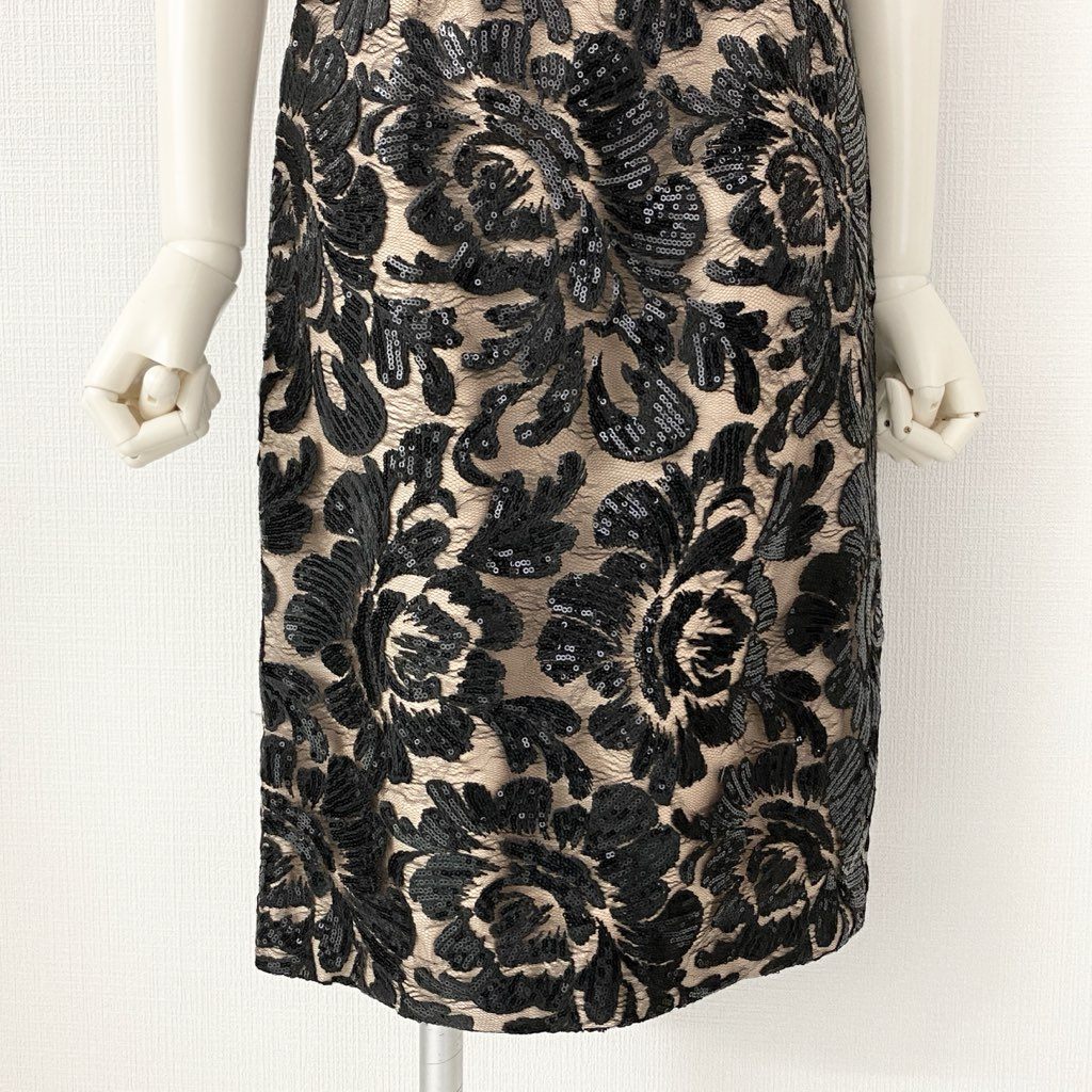 69c10 《極美品》 定価¥42,900 GRACE CONTINENTAL グレースコンチネンタル スパンフラワー タイトドレス 36 ブラック ワンピース パーティ タグ付き