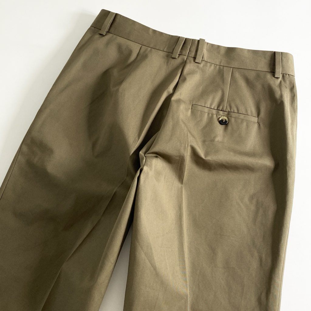 55c10 《美品》 BOTTEGA VENETA ボッテガヴェネタ センタープレス スラックス カジュアルパンツ 40 カーキ ボトムス イタリア製 春