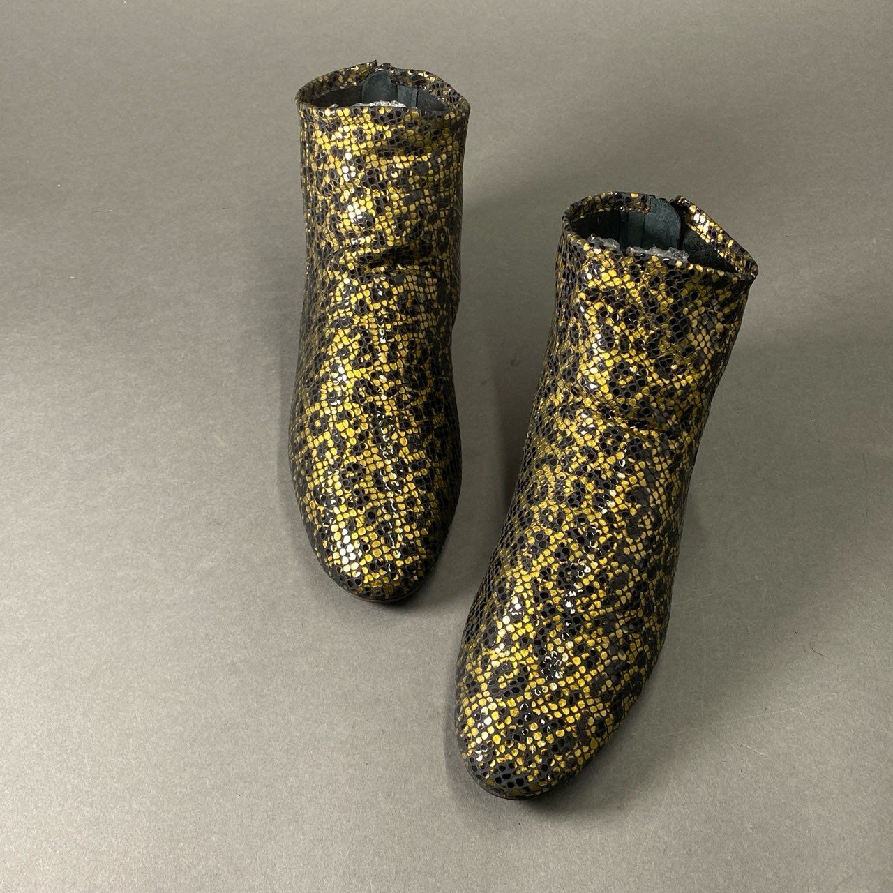 1c9 《美品》 定価¥51,700 arche アルシュ LILOU アンクルブーツ 39 ゴールド カーフレザー バックファスナー レオパード ヒョウ柄 フランス製