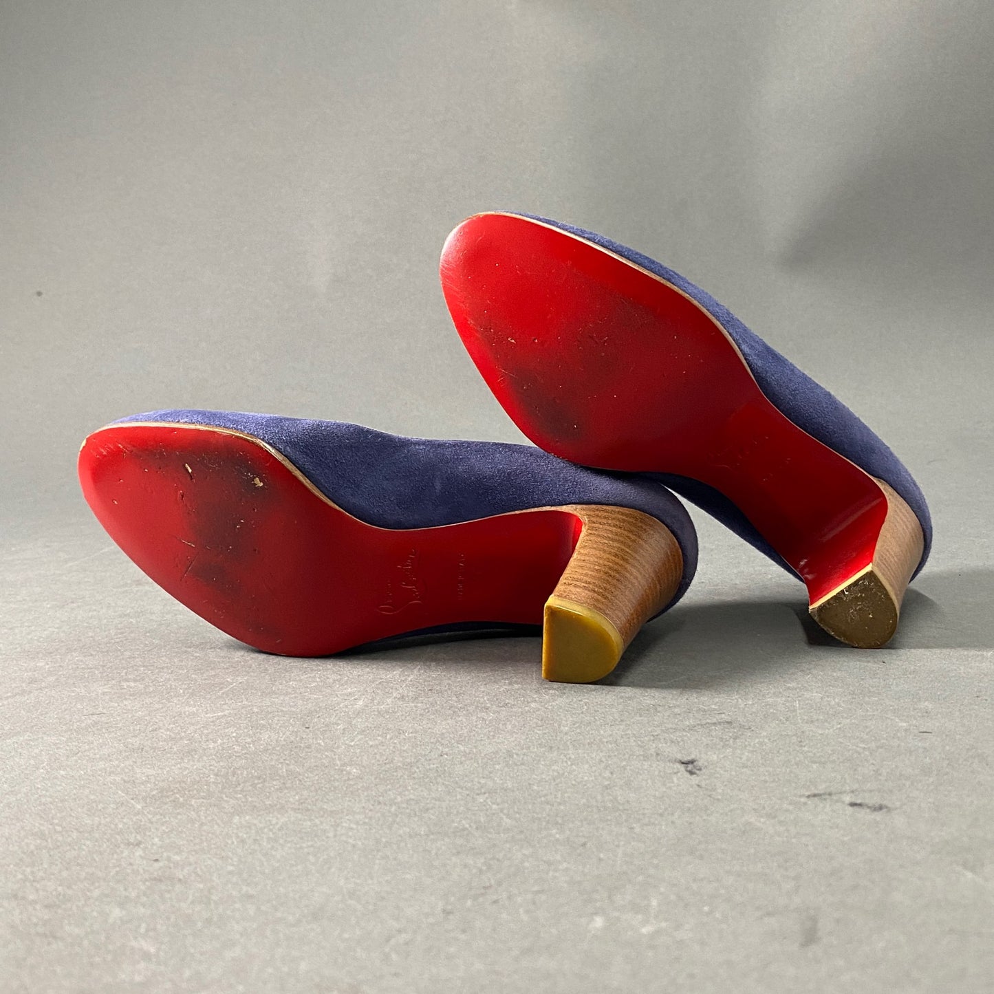 1a18 イタリア製 Christian Louboutin クリスチャンルブタン ヒールパンプス 34 ネイビー スエード ラウンドトゥ