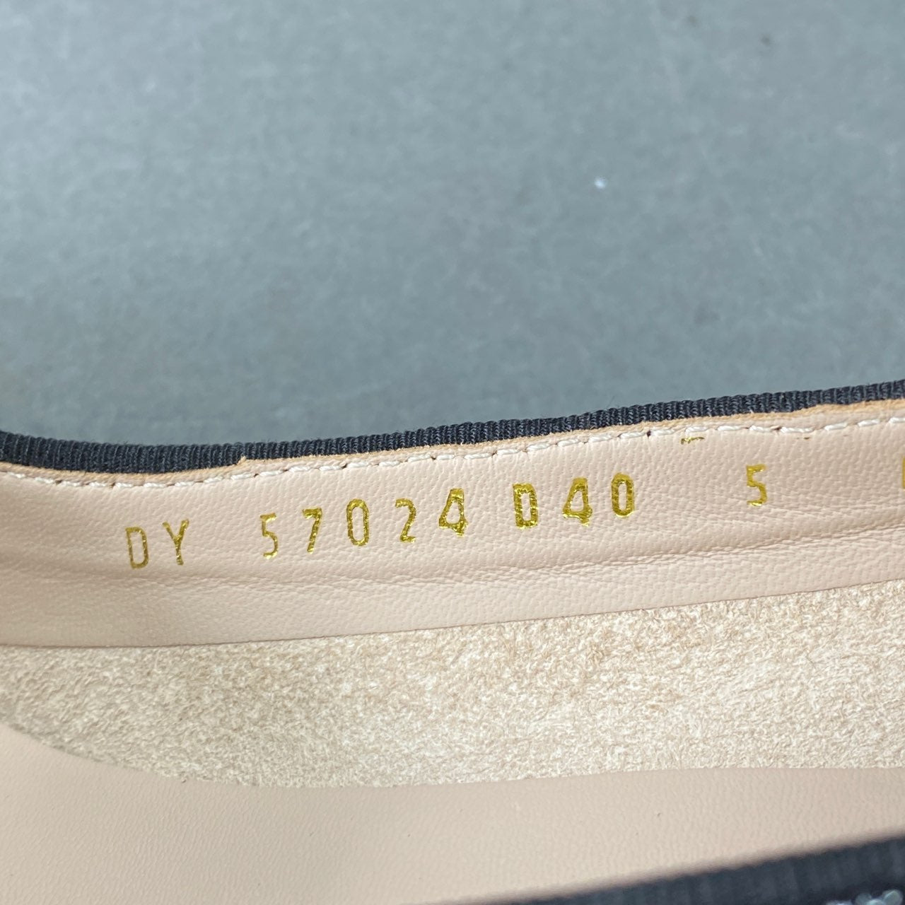 1L7 Salvatore Ferragamo サルヴァトーレ フェラガモ パテントリボンパンプス 5 ブラック パテントレザー チャンキーヒール ロープ