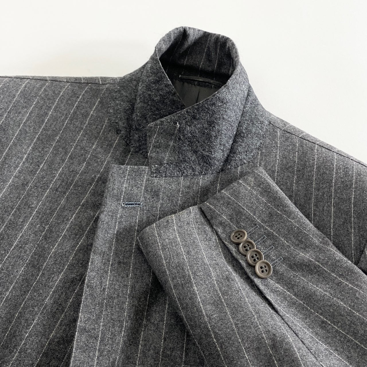 53a17 イタリア製 Kiton NAPOLI キートンナポリ セットアップスーツ 上下セット 44 グレー ストライプ ウール