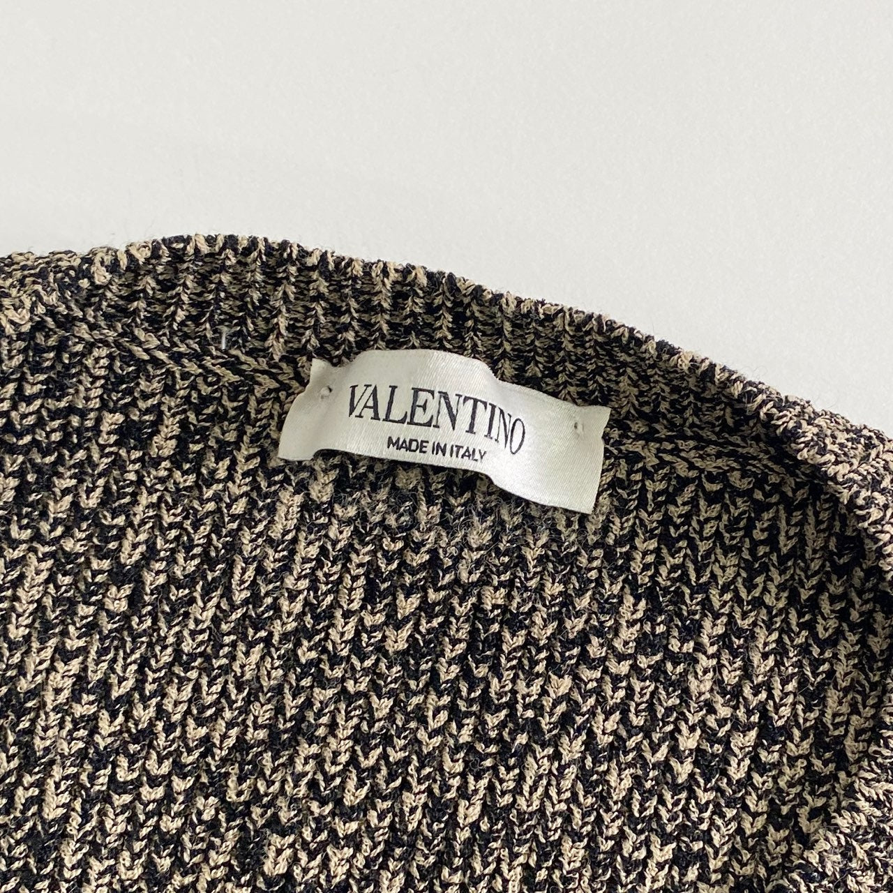 65L7《美品》VALENTINO ヴァレンティノ バイカラースリーブ ニットトップ XS《170》 ベージュ ブラック グリーン セーター