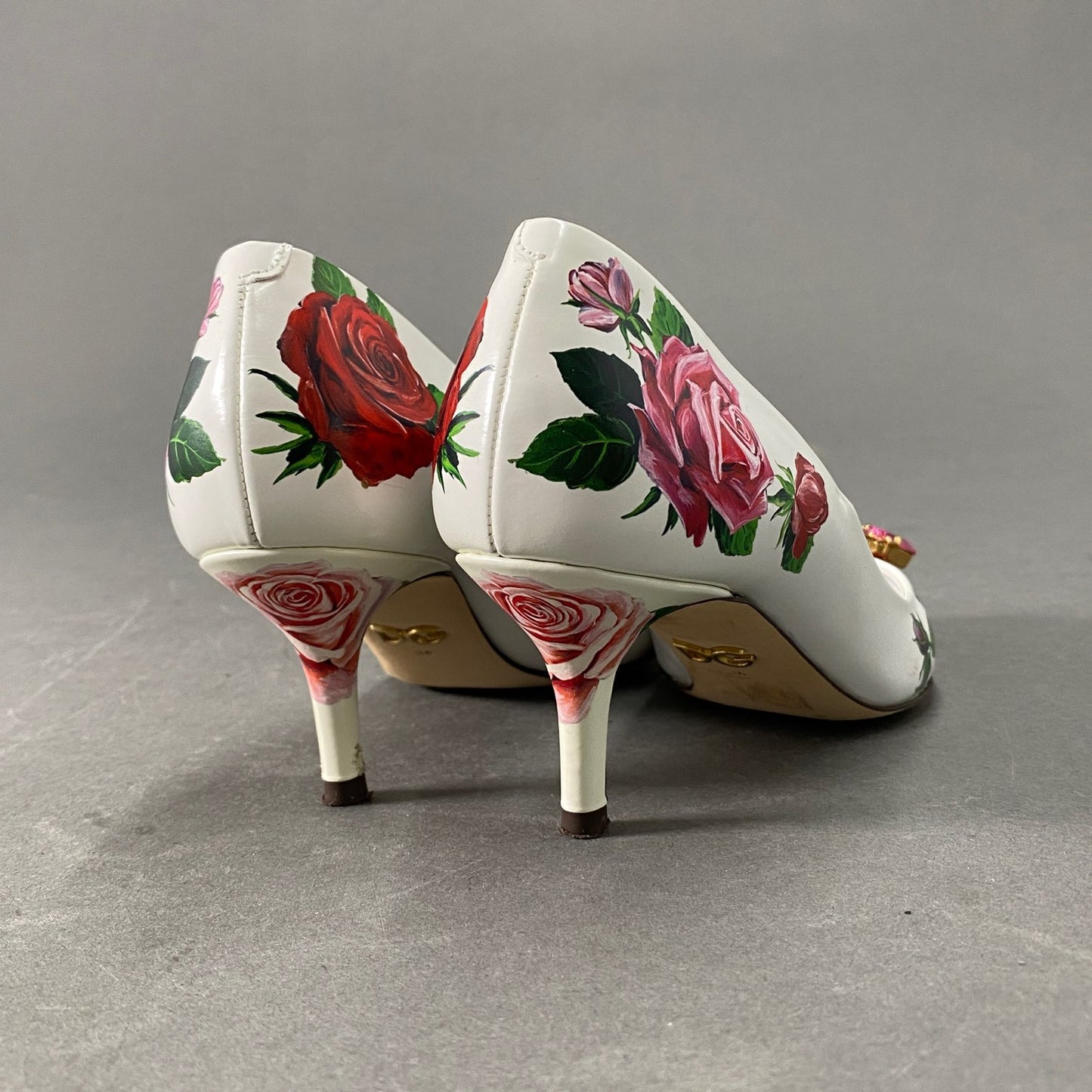 2L5《美品》Dolce&Gabbana ドルチェ&ガッバーナ 34 ホワイト ビジューフラワー パンプス 花柄 レディース レザーパンプス