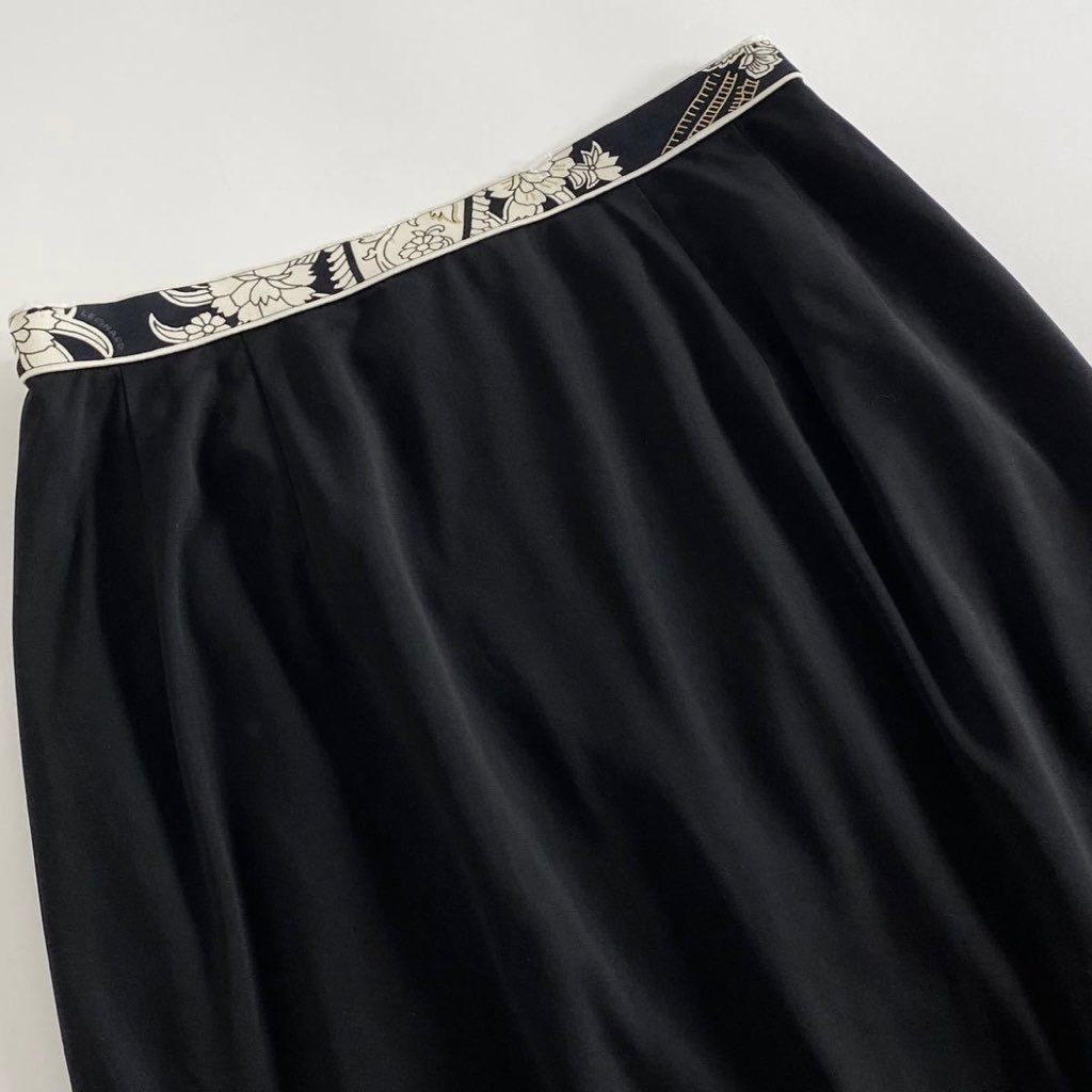 60k3 LEONARD レオナール カンカン素材 フラワープリント スカート 72cm ブラック ボトムス 日本製 SKIRT