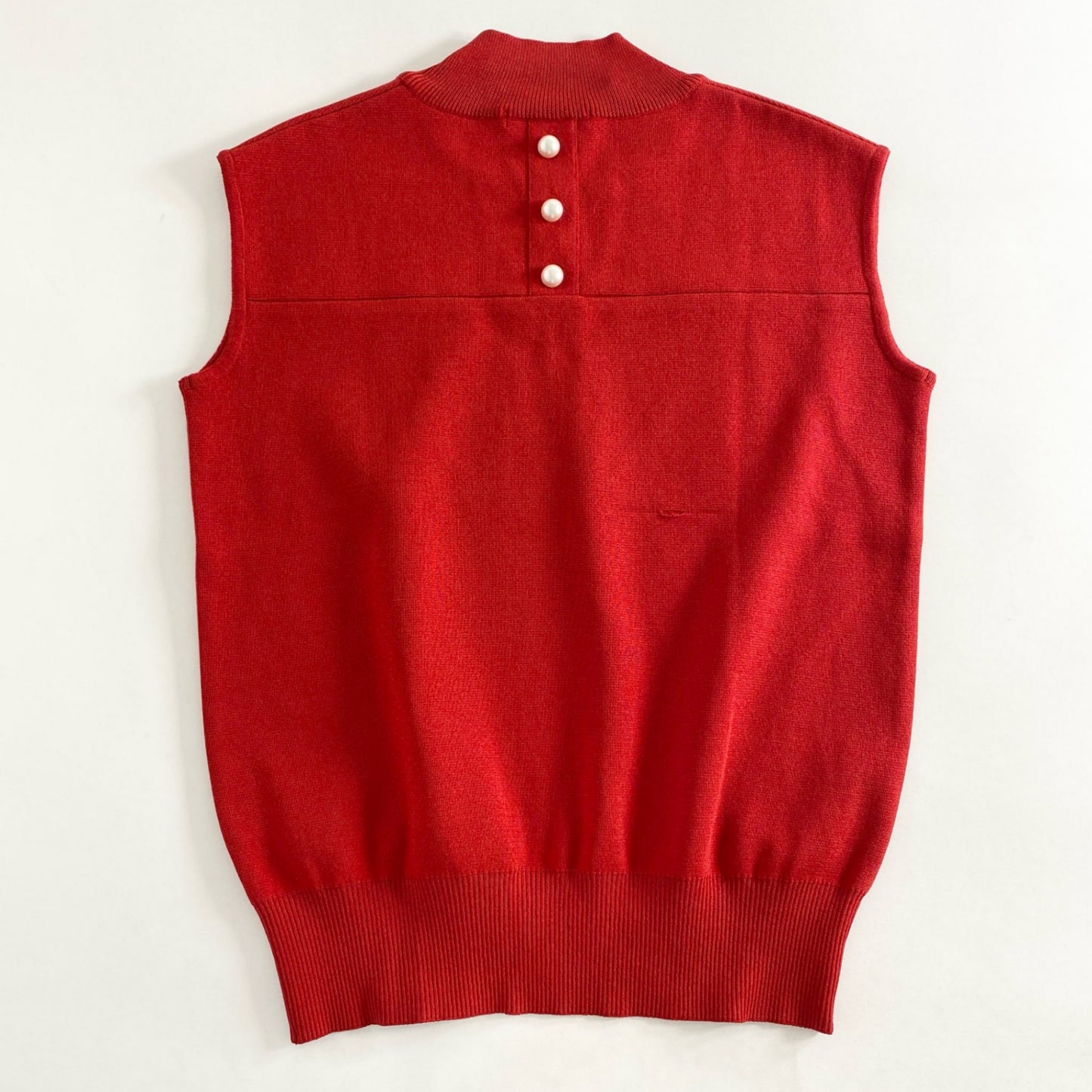 35c14 Rene ルネ 6122040 日本製 ハイネック ノースリーブ ニット セーター 刺繍 パール ベスト 34 レッド MADE IN JAPAN 秋