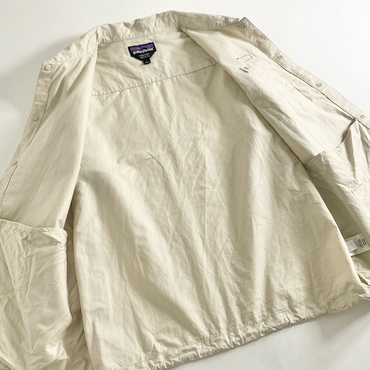 52b26 patagonia パタゴニア シャツジャケット L ベージュ メンズ スナップボタン トップス アウター 長袖 上着