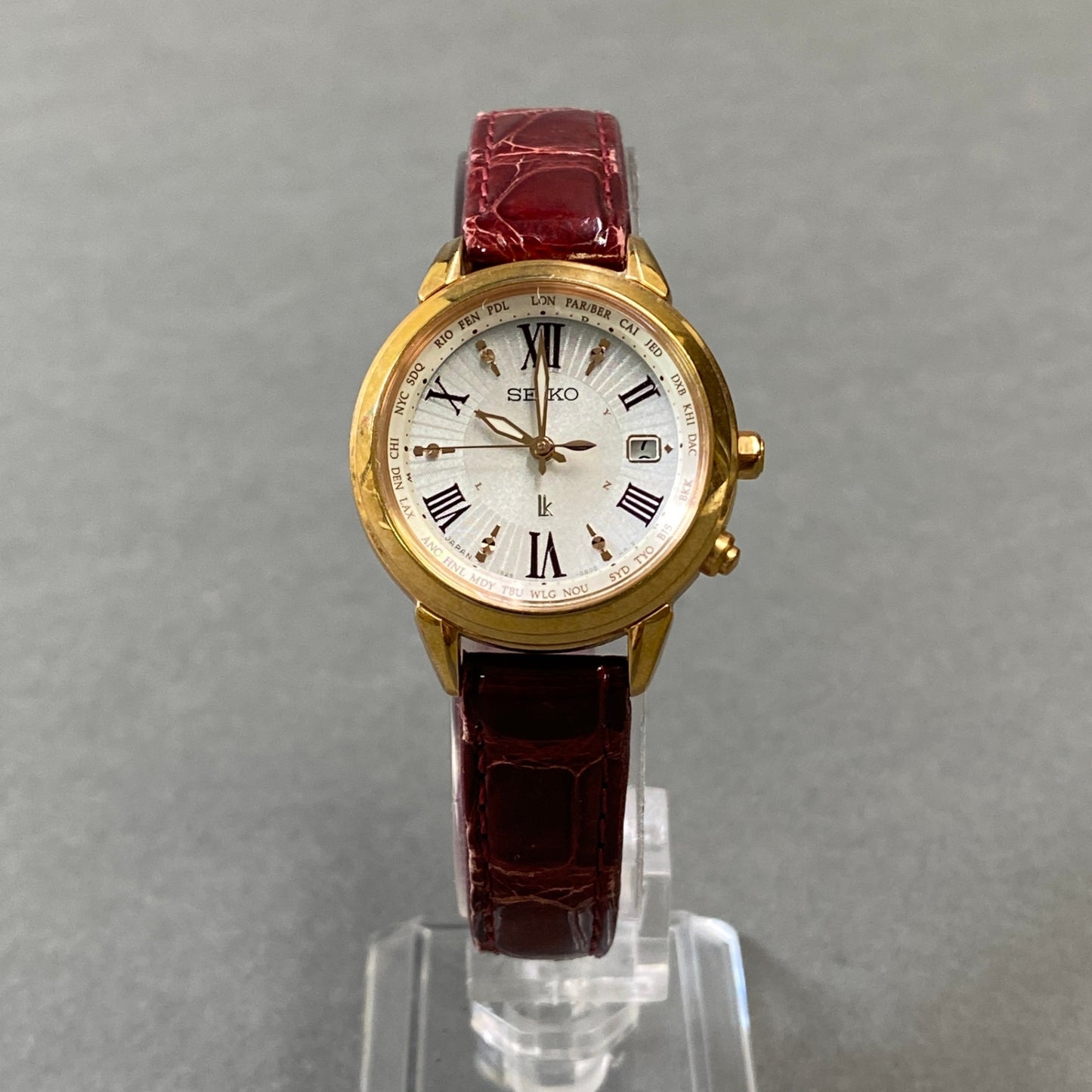 h1《美品》 SEIKO セイコー LUKIA ソーラー 腕時計 クロコレザーベルト 1B25-0AR0 ゴールド ホワイト SOLAR 電波 ウォッチ レディースk02i