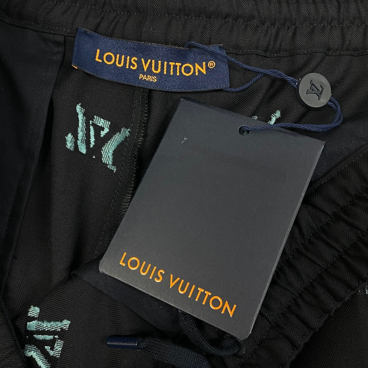 Id2 《未使用品》 LOUIS VUITTON ルイヴィトン LV ロゴショーツ Logo Short Pants サイズ46 ブラック ショートパンツ タグ付t18r