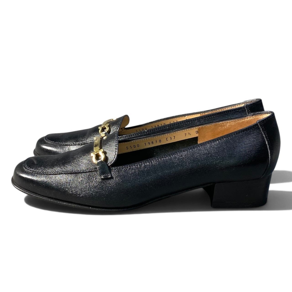 2i16 Salvatore Ferragamo サルヴァトーレフェラガモ パンプス ローファー レザーシューズ ロゴプレート 7 1/2サイズ ブラック レザー レディース 女性用u02t