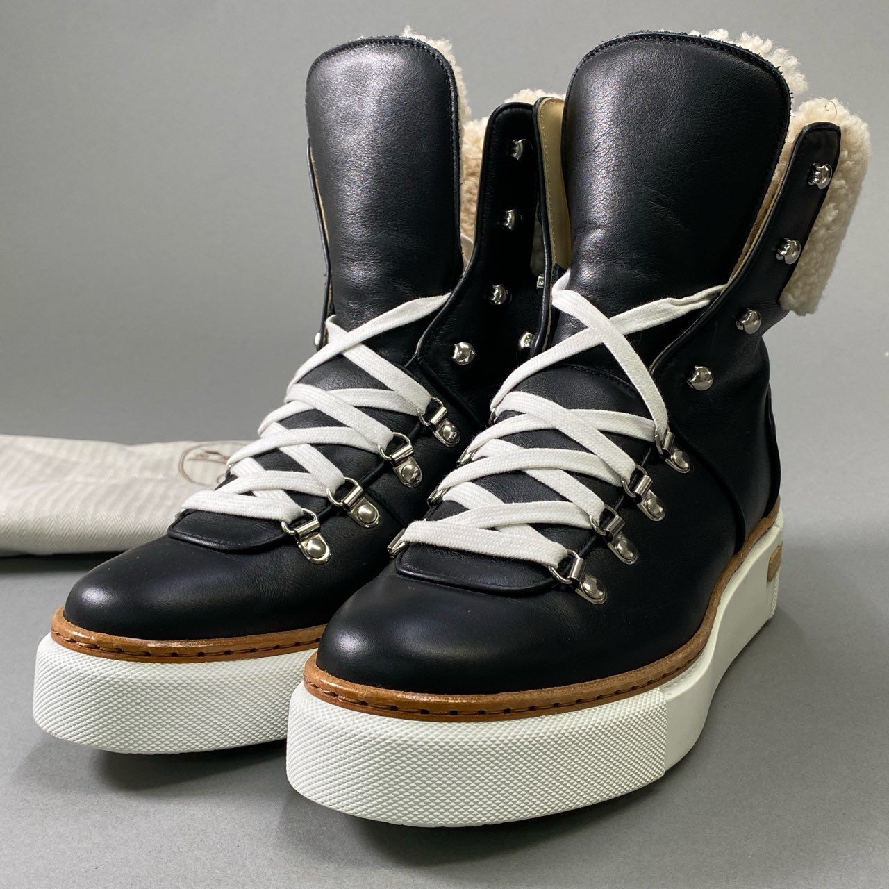 2i4《極美品》 HERMES エルメス Flocon ankle boot フロコン アンクルブーツ 37 1/2 ブラック レザー シューズ ボア 保存袋付属t18r
