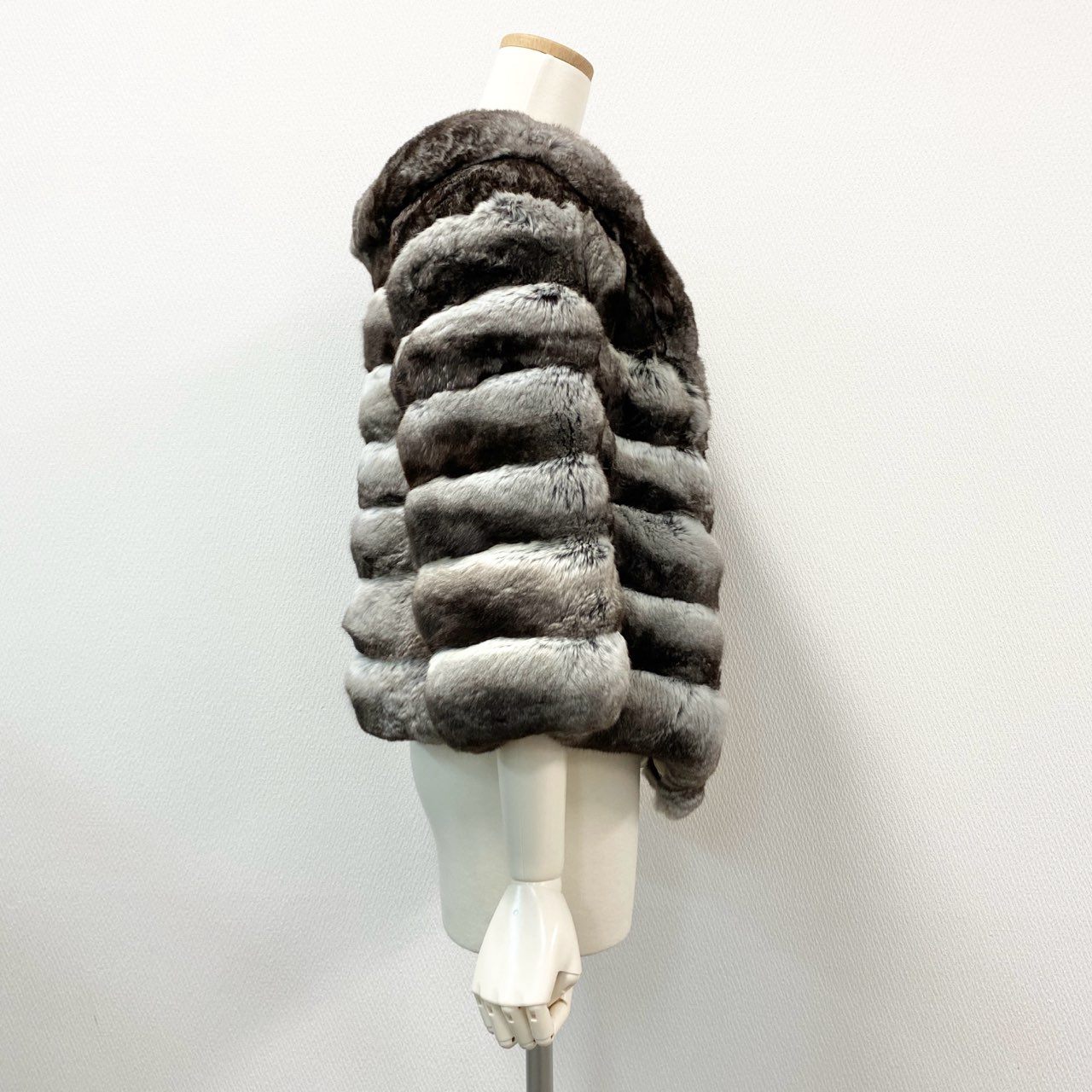 68j15 《最高級》 EMPRESS エンプレス CHINCHILLA FUR CAPE チンチラ リアルファー ケープ ポンチョ グレー 本毛皮 毛並◎ 毛質◎t18r