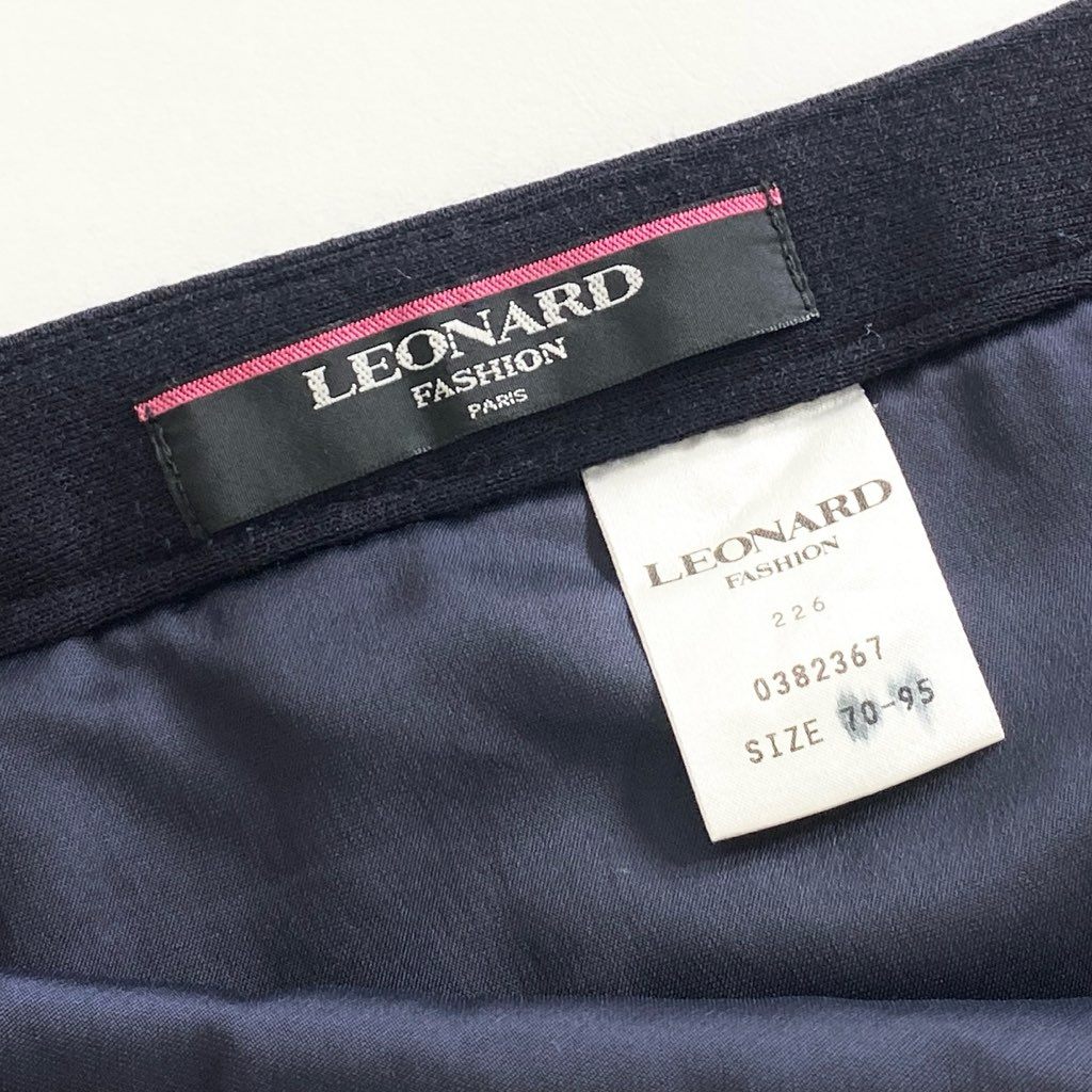 19e7 LEONARD レオナール タイトスカート 台形スカート サイドジップスリット マルチプリント切替 サイズ70-95 ブラック マルチカラー レディース 日本製