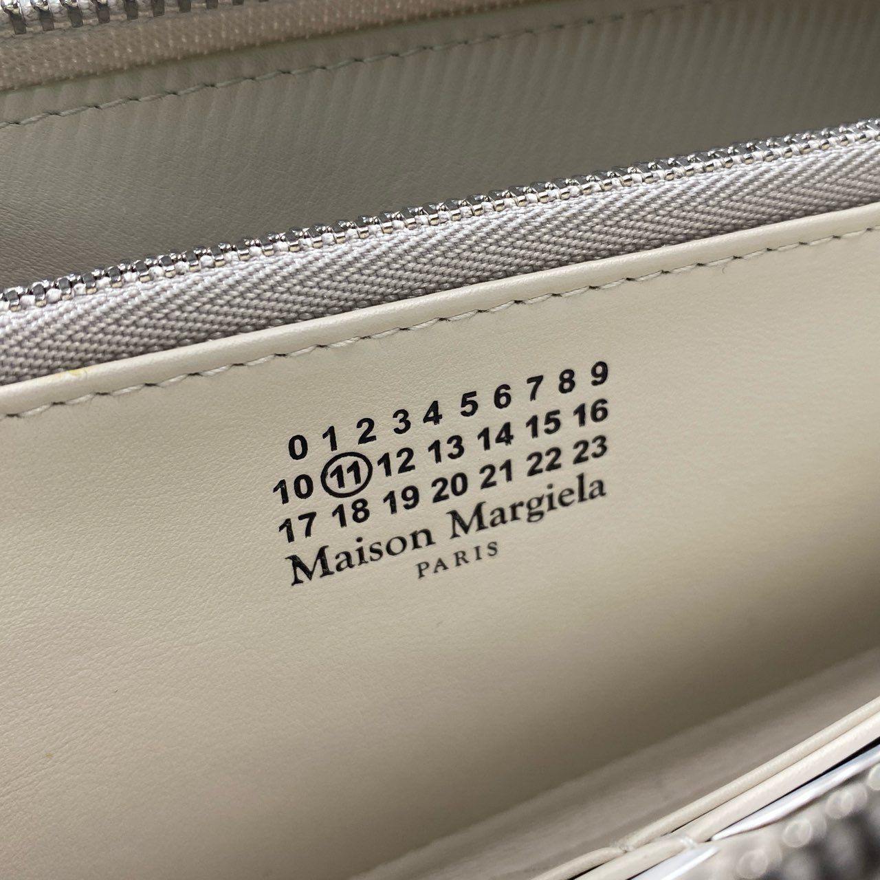 c17 【未使用品】Maison Margiela メゾンマルジェラ クリーム レザー 4つタグ ロングウォレット 長財布 レディース ユニセックスk02i