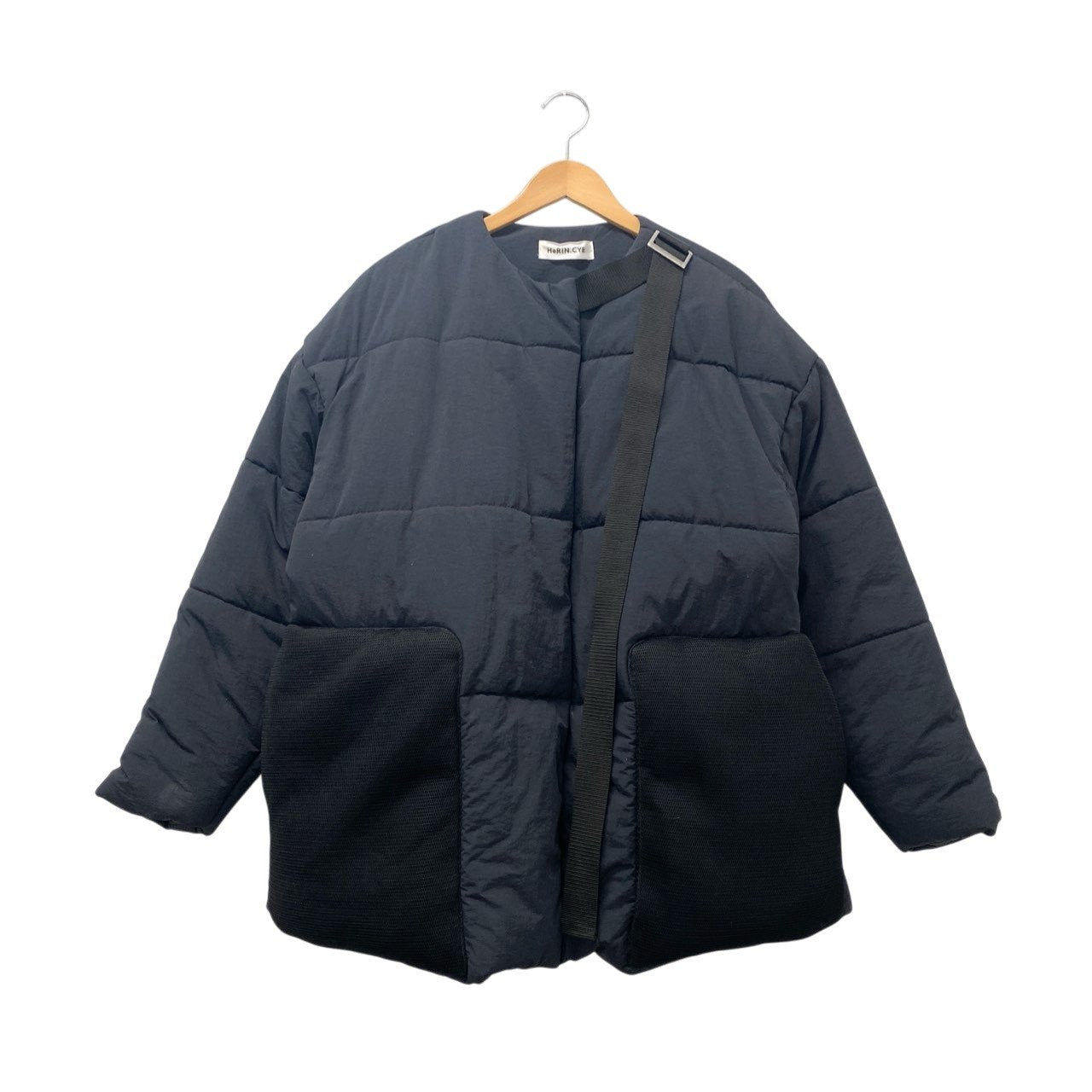 51c13 HeRIN.CYE へリンドットサイ 中綿ジャケット フード付き オーバージャケット フリーサイズ ブラック レディース アウター ブルゾンk02i