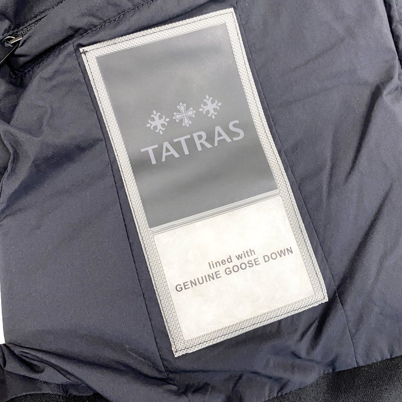 37i30 《美品》TATRAS タトラス VARENA ヴァレナ ダウンジャケット ショート丈 ダウンコート LTKE20A4164-D 1サイズ ブラック レディースo07t